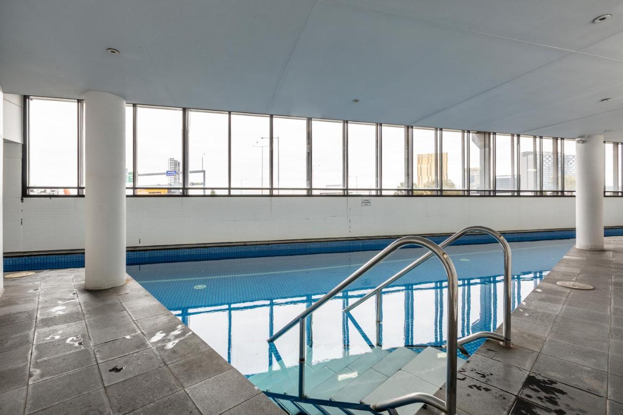 ☆Of Southbank☆Light Filled Apartment☆Huge Private Terrace With City Views☆Parking☆Pool☆Gym☆Wifi Мелбърн Екстериор снимка