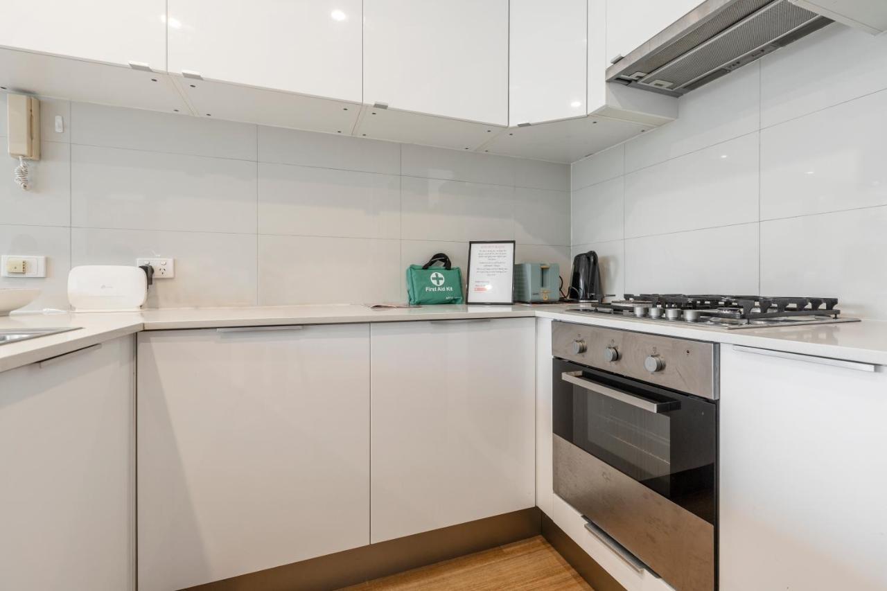 ☆Of Southbank☆Light Filled Apartment☆Huge Private Terrace With City Views☆Parking☆Pool☆Gym☆Wifi Мелбърн Екстериор снимка